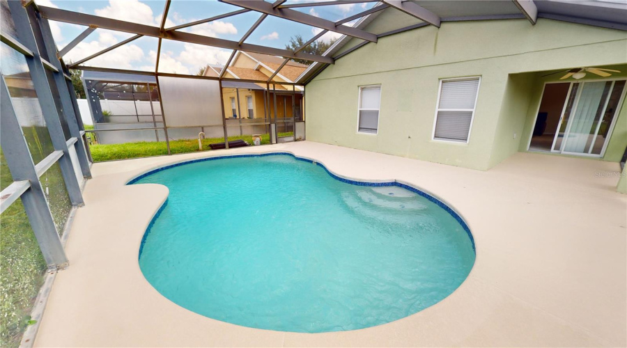DAVENPORT, Florida 33896, 4 Bedrooms Bedrooms, ,3 BathroomsBathrooms,Residential,For Sale,EARLMONT,0,MFRTB8493225