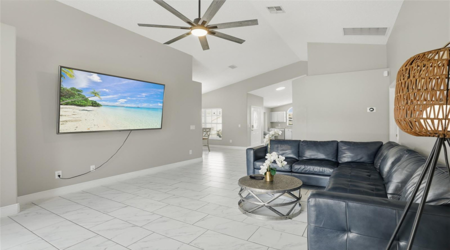 KISSIMMEE, Florida 34747, 4 Bedrooms Bedrooms, ,3 BathroomsBathrooms,Residential,For Sale,ONEIDA,0,MFRS5147106