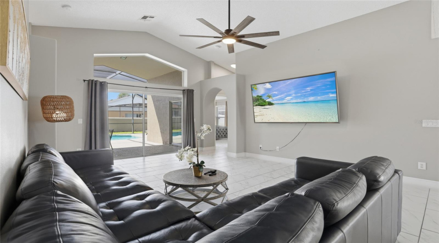 KISSIMMEE, Florida 34747, 4 Bedrooms Bedrooms, ,3 BathroomsBathrooms,Residential,For Sale,ONEIDA,0,MFRS5147106