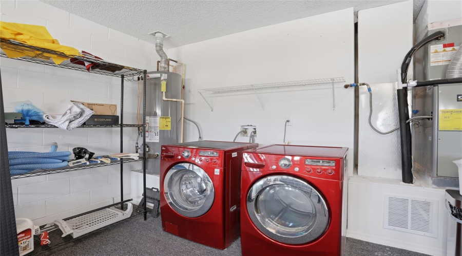 KISSIMMEE, Florida 34747, 4 Bedrooms Bedrooms, ,3 BathroomsBathrooms,Residential,For Sale,ONEIDA,0,MFRS5147106