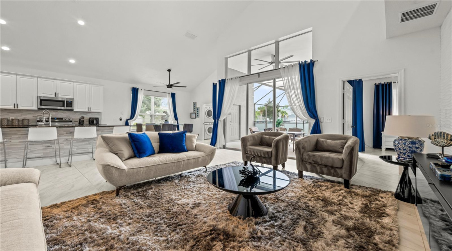 KISSIMMEE, Florida 34747, 6 Bedrooms Bedrooms, ,4 BathroomsBathrooms,Residential,For Sale,WYNDHAM PALMS,0,MFRO6353619