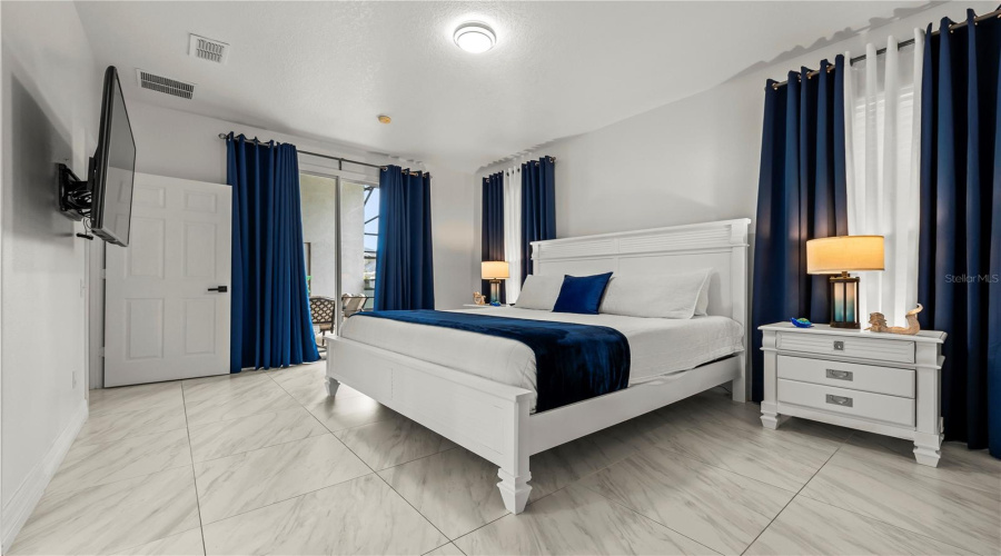 KISSIMMEE, Florida 34747, 6 Bedrooms Bedrooms, ,4 BathroomsBathrooms,Residential,For Sale,WYNDHAM PALMS,0,MFRO6353619