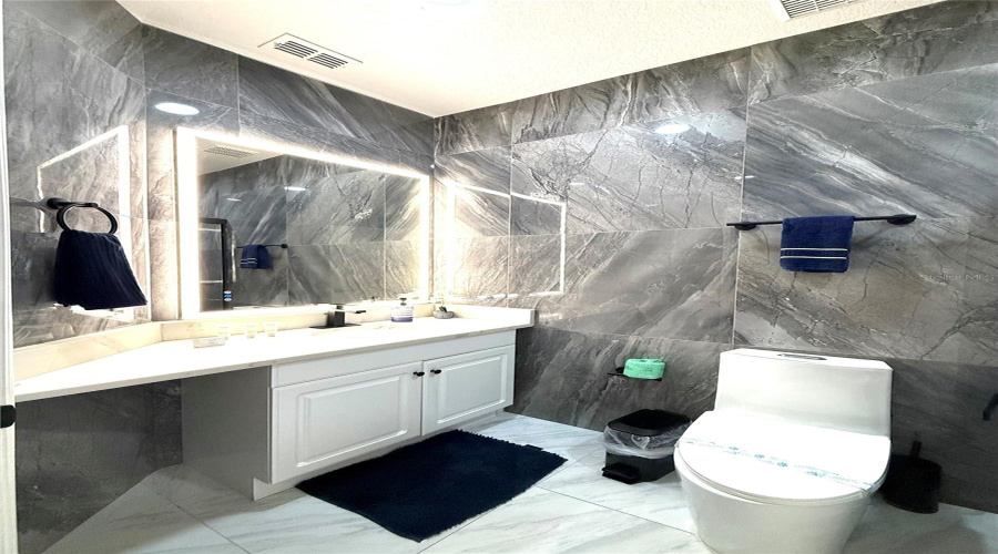 KISSIMMEE, Florida 34747, 6 Bedrooms Bedrooms, ,4 BathroomsBathrooms,Residential,For Sale,WYNDHAM PALMS,0,MFRO6353619