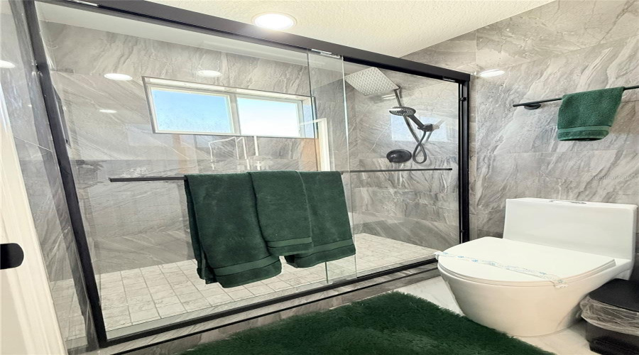 KISSIMMEE, Florida 34747, 6 Bedrooms Bedrooms, ,4 BathroomsBathrooms,Residential,For Sale,WYNDHAM PALMS,0,MFRO6353619