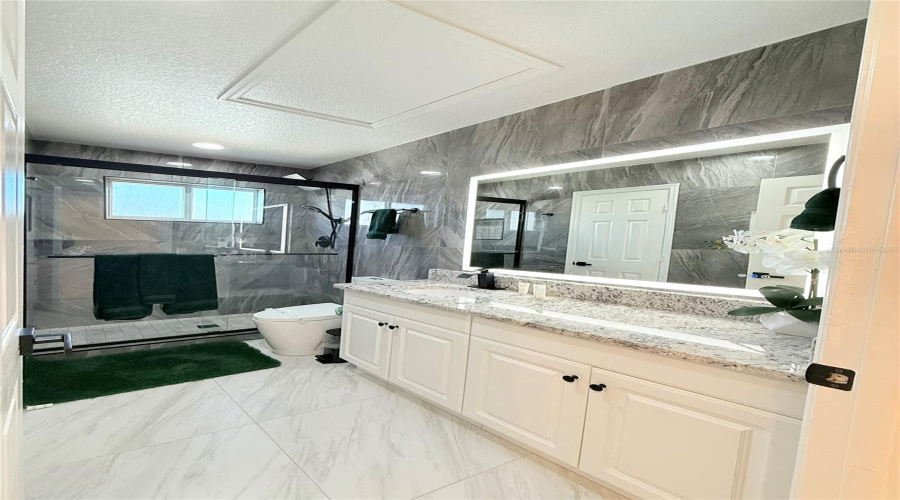 KISSIMMEE, Florida 34747, 6 Bedrooms Bedrooms, ,4 BathroomsBathrooms,Residential,For Sale,WYNDHAM PALMS,0,MFRO6353619