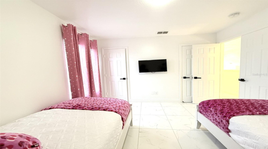 KISSIMMEE, Florida 34747, 6 Bedrooms Bedrooms, ,4 BathroomsBathrooms,Residential,For Sale,WYNDHAM PALMS,0,MFRO6353619