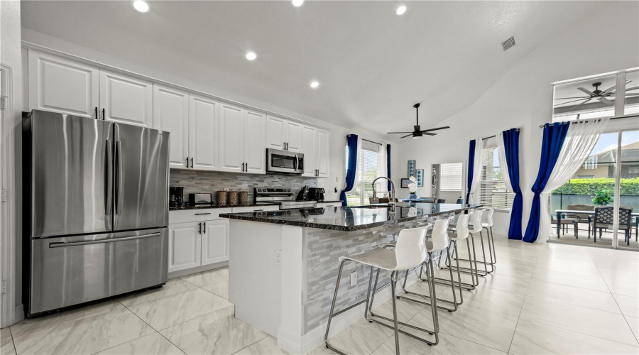 KISSIMMEE, Florida 34747, 6 Bedrooms Bedrooms, ,4 BathroomsBathrooms,Residential,For Sale,WYNDHAM PALMS,0,MFRO6353619