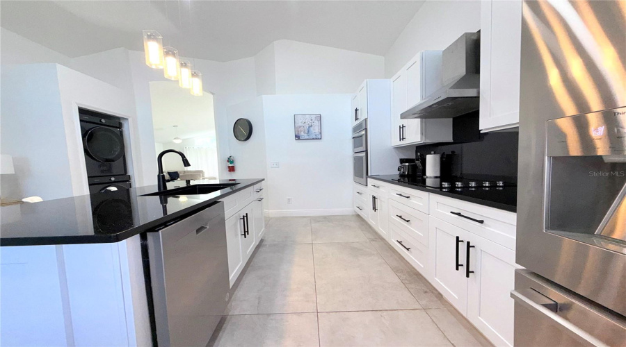 KISSIMMEE, Florida 34747, 4 Bedrooms Bedrooms, ,3 BathroomsBathrooms,Residential,For Sale,SUNRISE KEY,0,MFRO6361527