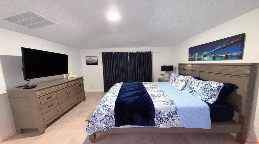 KISSIMMEE, Florida 34747, 4 Bedrooms Bedrooms, ,3 BathroomsBathrooms,Residential,For Sale,SUNRISE KEY,0,MFRO6361527