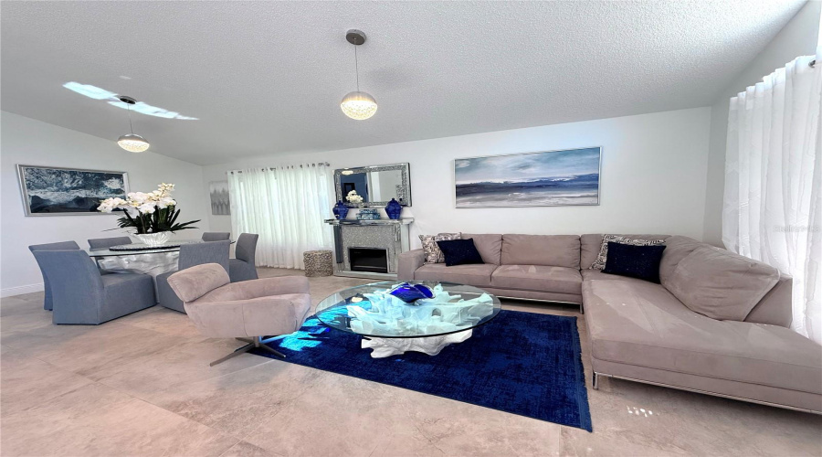 KISSIMMEE, Florida 34747, 4 Bedrooms Bedrooms, ,3 BathroomsBathrooms,Residential,For Sale,SUNRISE KEY,0,MFRO6361527