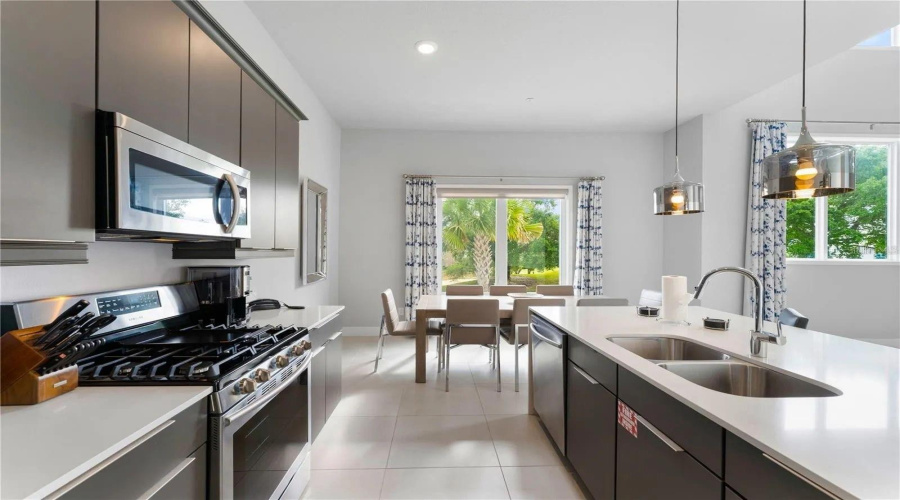 REUNION, Florida 34747, 4 Bedrooms Bedrooms, ,3 BathroomsBathrooms,Residential,For Sale,SANDY RIDGE,0,MFRO6365200