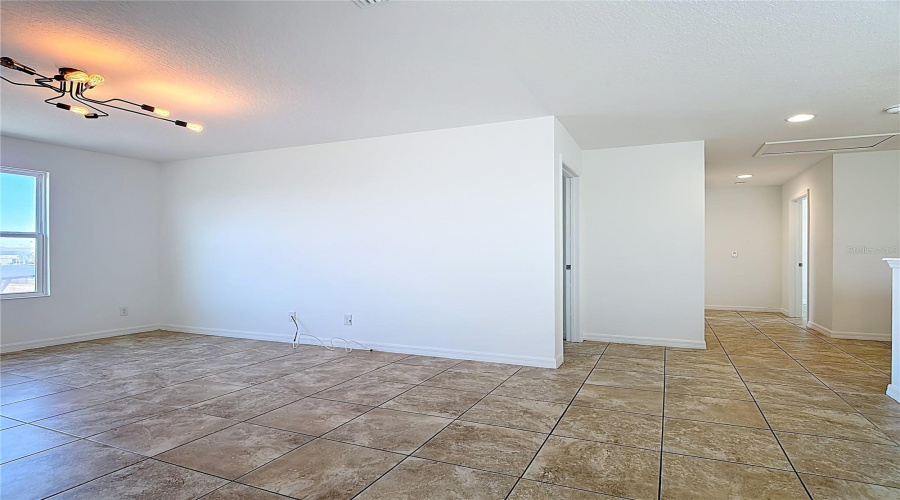 DAVENPORT, Florida 33837, 5 Bedrooms Bedrooms, ,3 BathroomsBathrooms,Residential,For Sale,SAMUEL,0,MFRS5144797