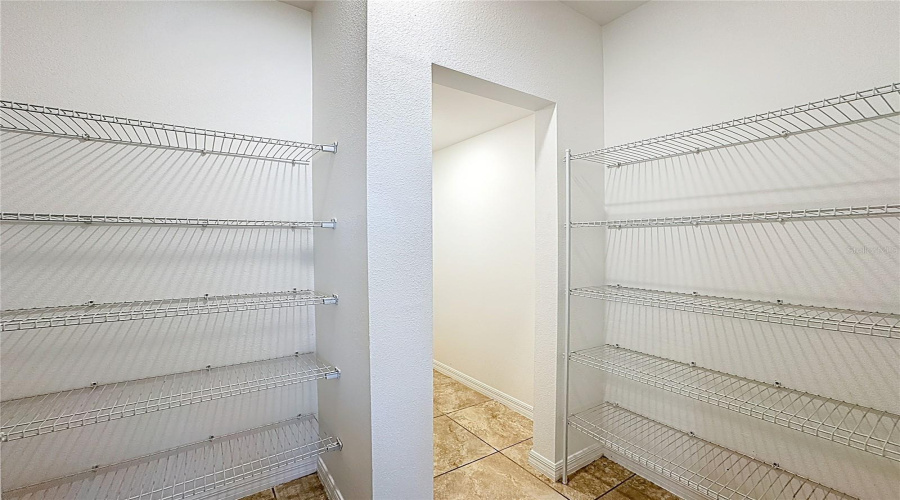 DAVENPORT, Florida 33837, 5 Bedrooms Bedrooms, ,3 BathroomsBathrooms,Residential,For Sale,SAMUEL,0,MFRS5144797