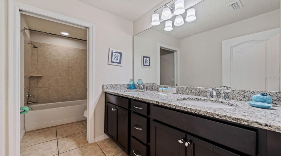 KISSIMMEE, Florida 34747, 6 Bedrooms Bedrooms, ,4 BathroomsBathrooms,Residential,For Sale,MOROCCO,0,MFRS5147141