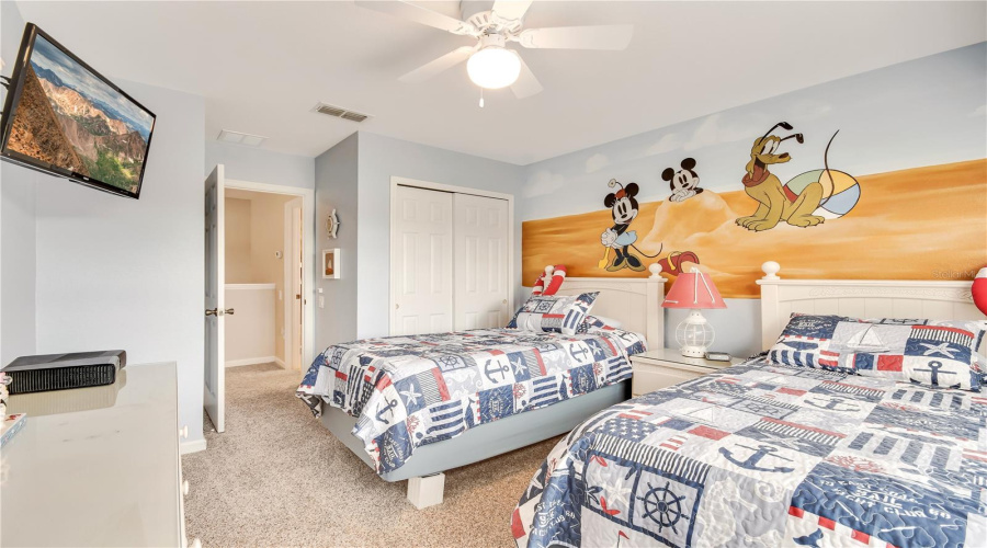 KISSIMMEE, Florida 34747, 5 Bedrooms Bedrooms, ,5 BathroomsBathrooms,Residential,For Sale,DINVILLE,0,MFRV4948323