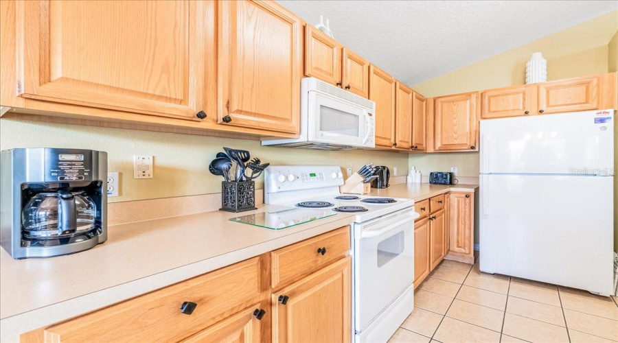 DAVENPORT, Florida 33897, 4 Bedrooms Bedrooms, ,3 BathroomsBathrooms,Residential,For Sale,KENSINGTON,0,MFRS5147135