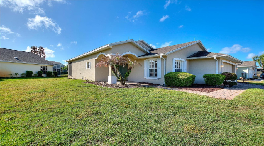 DAVENPORT, Florida 33837, 2 Bedrooms Bedrooms, ,2 BathroomsBathrooms,Residential,For Sale,OAK HAMMOCK DR,0,MFRS5147118