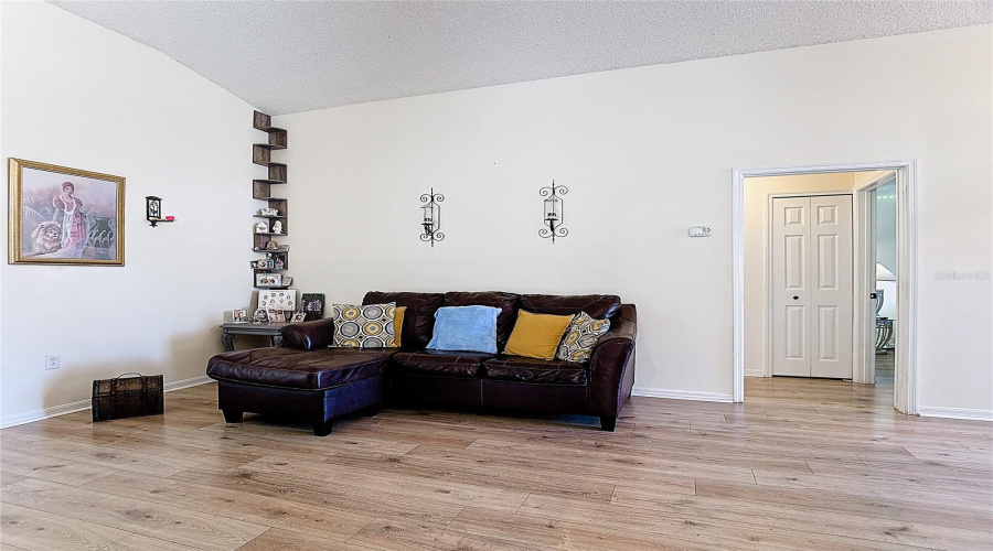 DAVENPORT, Florida 33837, 3 Bedrooms Bedrooms, ,2 BathroomsBathrooms,Residential,For Sale,VERBENA,0,MFRO6395616