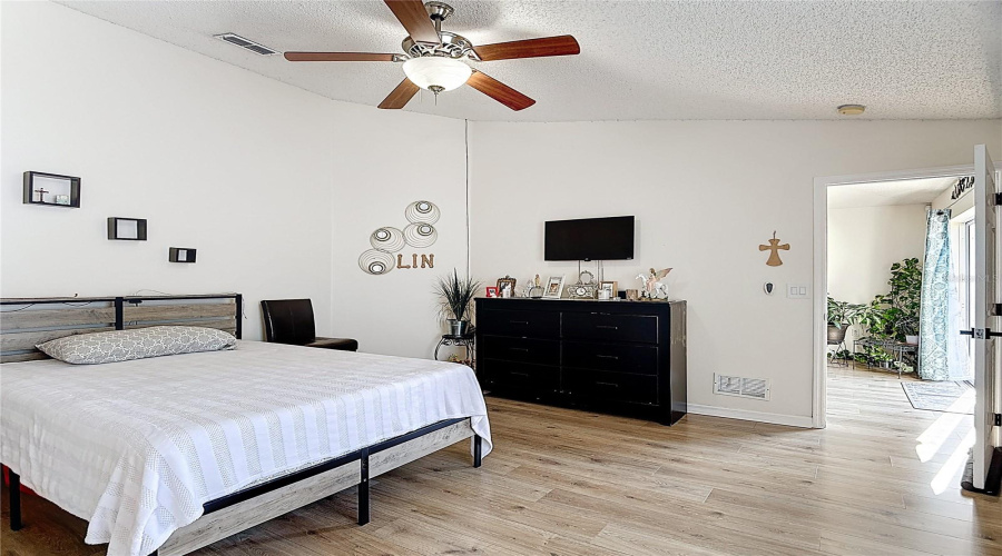 DAVENPORT, Florida 33837, 3 Bedrooms Bedrooms, ,2 BathroomsBathrooms,Residential,For Sale,VERBENA,0,MFRO6395616