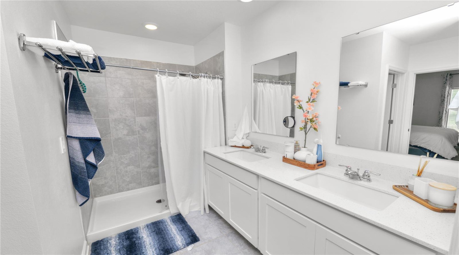 DAVENPORT, Florida 33837, 3 Bedrooms Bedrooms, ,2 BathroomsBathrooms,Residential,For Sale,WHITE WATER,0,MFRTB8494076