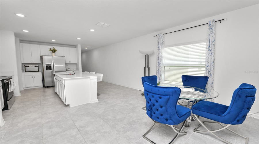 DAVENPORT, Florida 33837, 3 Bedrooms Bedrooms, ,2 BathroomsBathrooms,Residential,For Sale,WHITE WATER,0,MFRTB8494076