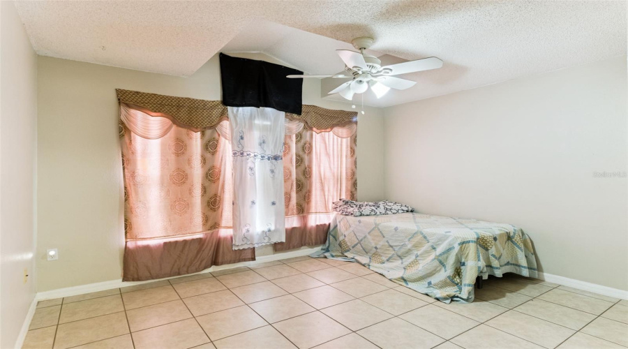 KISSIMMEE, Florida 34746, 4 Bedrooms Bedrooms, ,2 BathroomsBathrooms,Residential,For Sale,RIDGEWAY,0,MFRO6394661