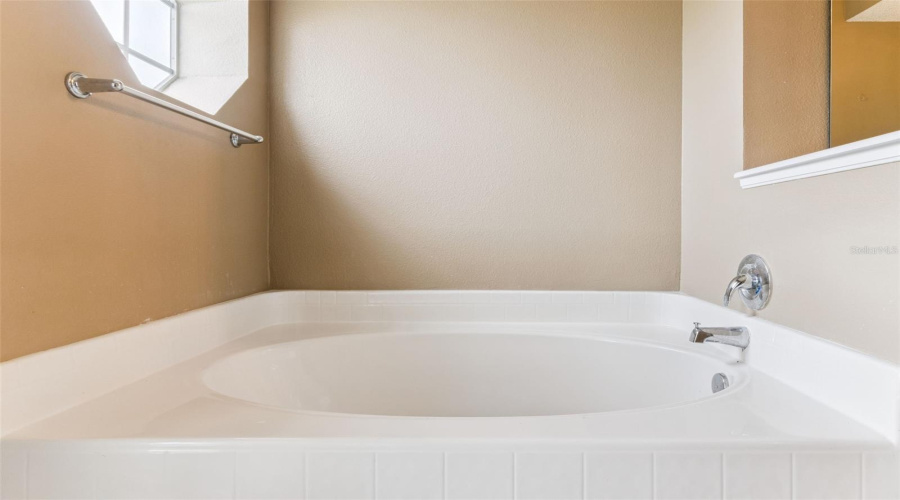 KISSIMMEE, Florida 34746, 4 Bedrooms Bedrooms, ,2 BathroomsBathrooms,Residential,For Sale,RIDGEWAY,0,MFRO6394661