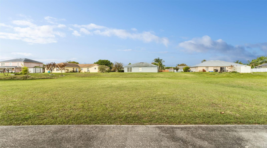 KISSIMMEE, Florida 34746, 4 Bedrooms Bedrooms, ,2 BathroomsBathrooms,Residential,For Sale,RIDGEWAY,0,MFRO6394661