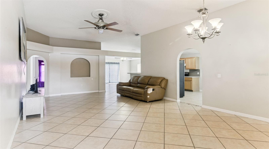 KISSIMMEE, Florida 34746, 4 Bedrooms Bedrooms, ,2 BathroomsBathrooms,Residential,For Sale,RIDGEWAY,0,MFRO6394661