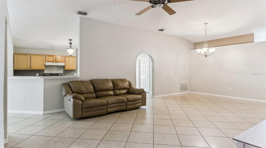 KISSIMMEE, Florida 34746, 4 Bedrooms Bedrooms, ,2 BathroomsBathrooms,Residential,For Sale,RIDGEWAY,0,MFRO6394661