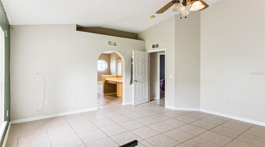 KISSIMMEE, Florida 34746, 4 Bedrooms Bedrooms, ,2 BathroomsBathrooms,Residential,For Sale,RIDGEWAY,0,MFRO6394661