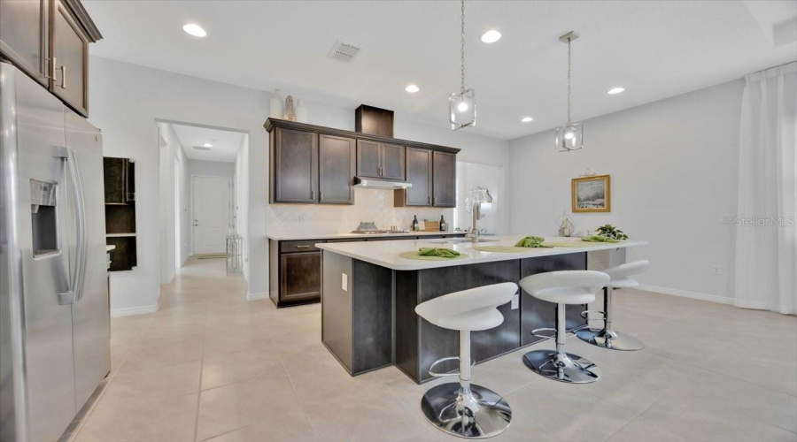 Large Kitchen Island -seats 4+