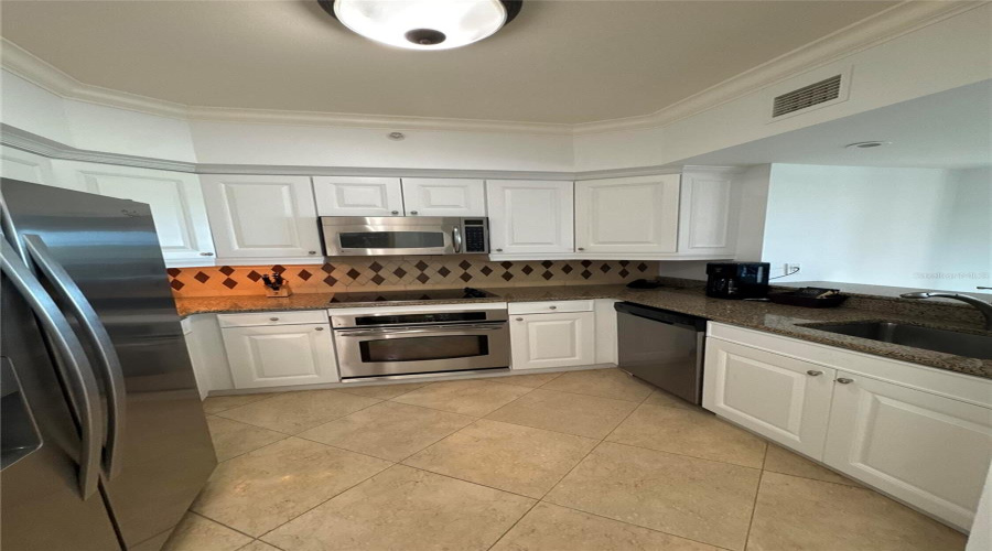 REUNION, Florida 34747, 2 Bedrooms Bedrooms, ,2 BathroomsBathrooms,Residential,For Sale,GATHERING,0,MFRO6396429