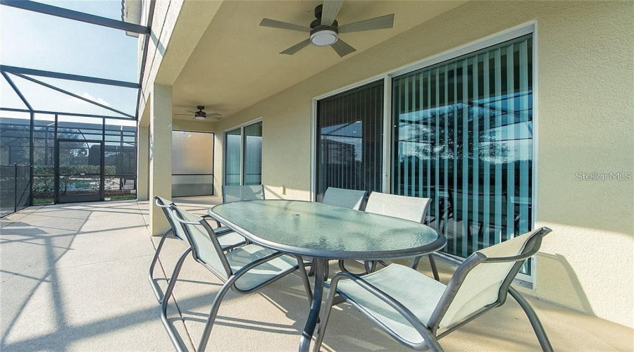 DAVENPORT, Florida 33837, 6 Bedrooms Bedrooms, ,5 BathroomsBathrooms,Residential,For Sale,ACORN,0,MFRO6395716