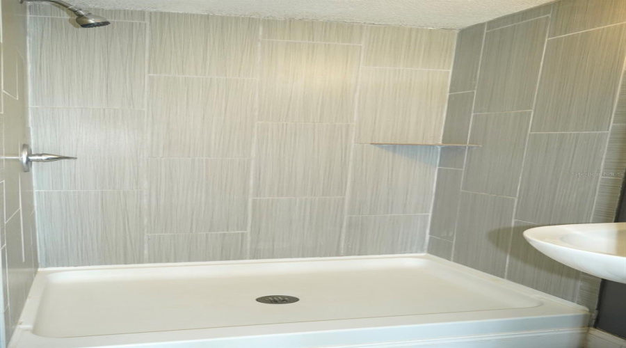 DAVENPORT, Florida 33897, 5 Bedrooms Bedrooms, ,3 BathroomsBathrooms,Residential,For Sale,MILFORD,0,MFRS5147195