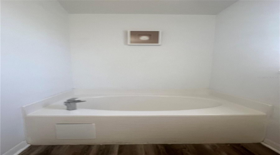 DAVENPORT, Florida 33897, 5 Bedrooms Bedrooms, ,3 BathroomsBathrooms,Residential,For Sale,MILFORD,0,MFRS5147195