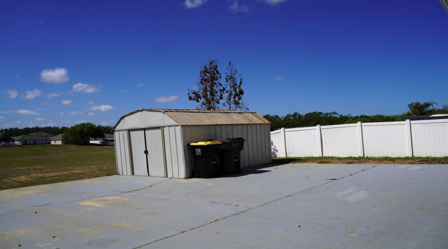 DAVENPORT, Florida 33897, 5 Bedrooms Bedrooms, ,3 BathroomsBathrooms,Residential,For Sale,MILFORD,0,MFRS5147195