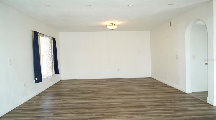 DAVENPORT, Florida 33897, 5 Bedrooms Bedrooms, ,3 BathroomsBathrooms,Residential,For Sale,MILFORD,0,MFRS5147195