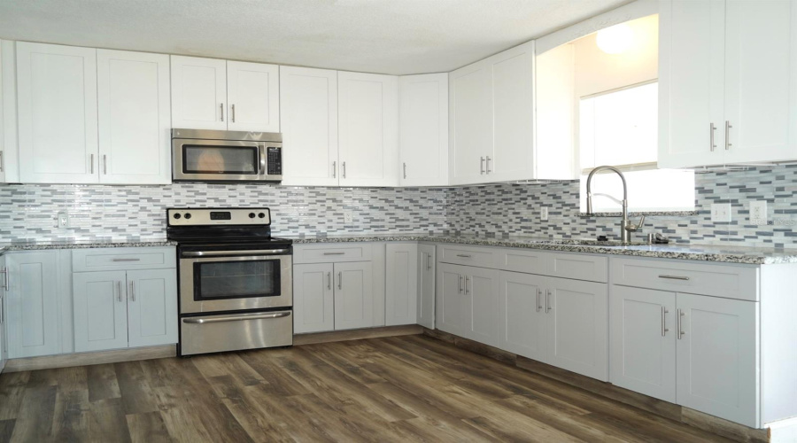 DAVENPORT, Florida 33897, 5 Bedrooms Bedrooms, ,3 BathroomsBathrooms,Residential,For Sale,MILFORD,0,MFRS5147195