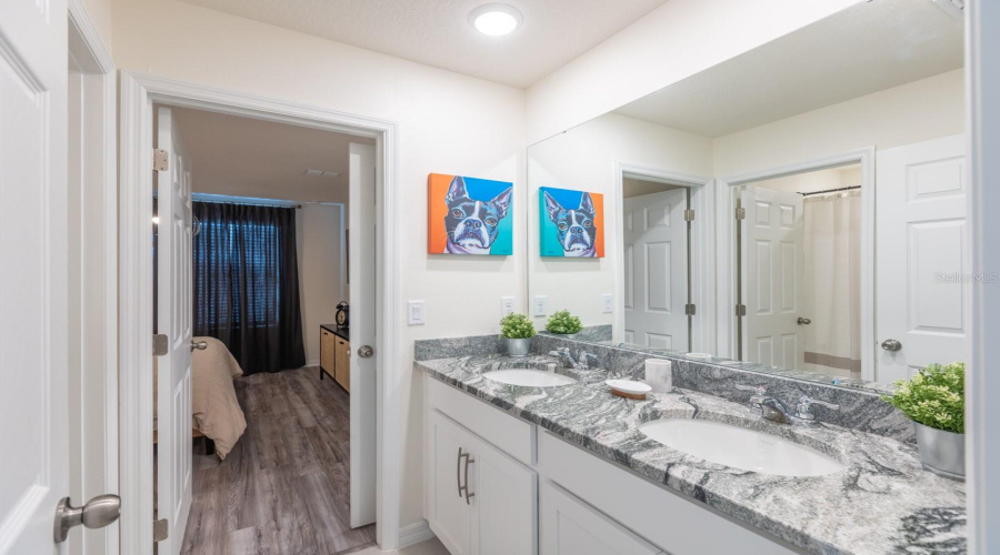 KISSIMMEE, Florida 34747, 6 Bedrooms Bedrooms, ,4 BathroomsBathrooms,Residential,For Sale,FLEMING MIST,0,MFRO6296919