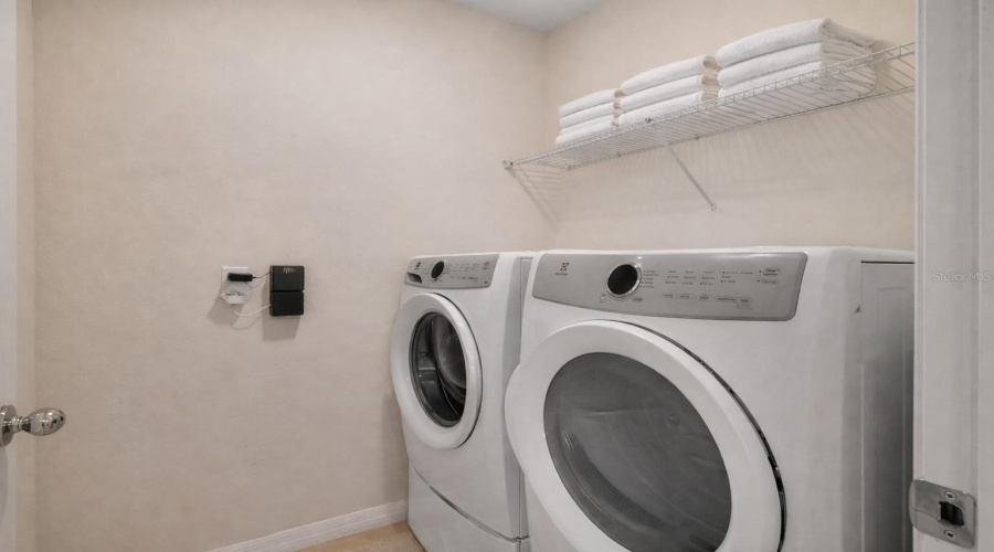 KISSIMMEE, Florida 34747, 4 Bedrooms Bedrooms, ,2 BathroomsBathrooms,Residential,For Sale,TUSCAN CYPRESS,0,MFRS5147187