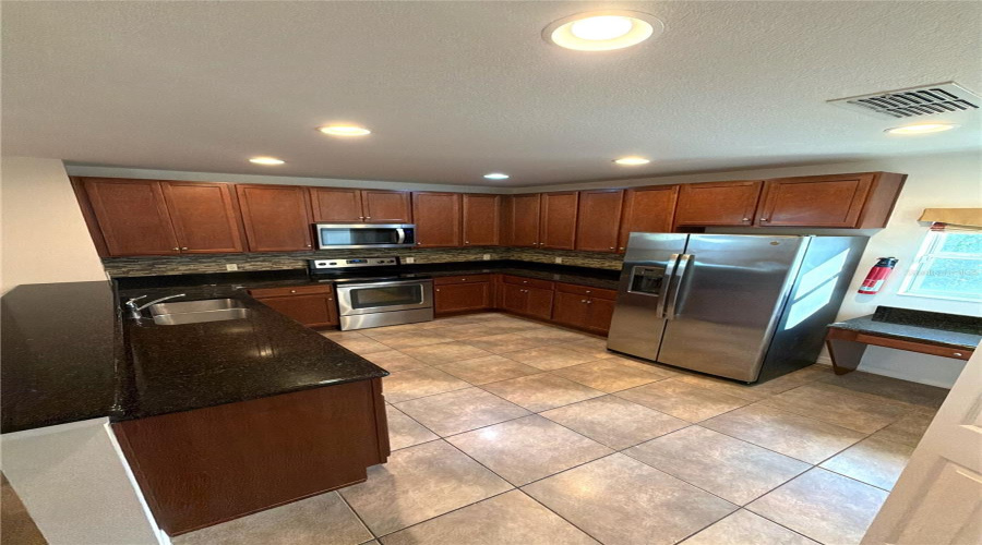 KISSIMMEE, Florida 34746, 4 Bedrooms Bedrooms, ,2 BathroomsBathrooms,Residential,For Sale,KEY COLONY,0,MFRS5140578