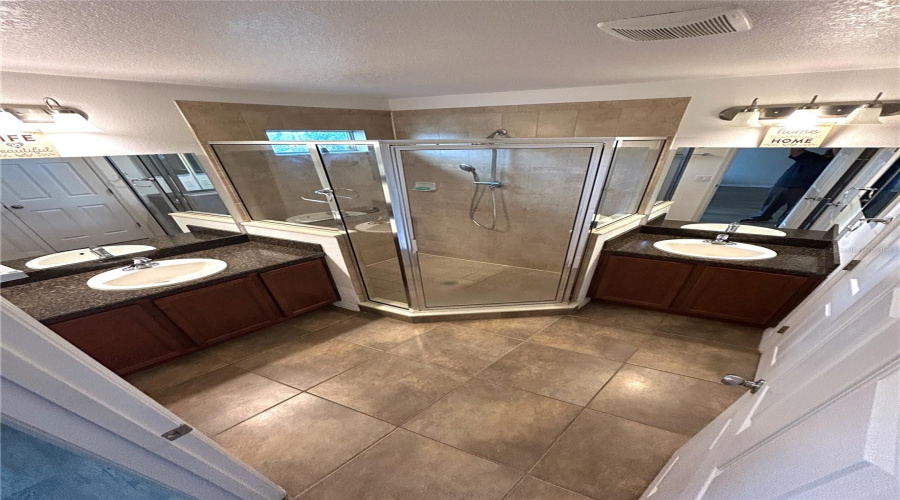 KISSIMMEE, Florida 34746, 4 Bedrooms Bedrooms, ,2 BathroomsBathrooms,Residential,For Sale,KEY COLONY,0,MFRS5140578