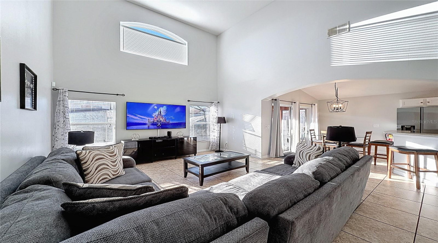 DAVENPORT, Florida 33897, 5 Bedrooms Bedrooms, ,4 BathroomsBathrooms,Residential,For Sale,SEVILLA,0,MFRS5147162