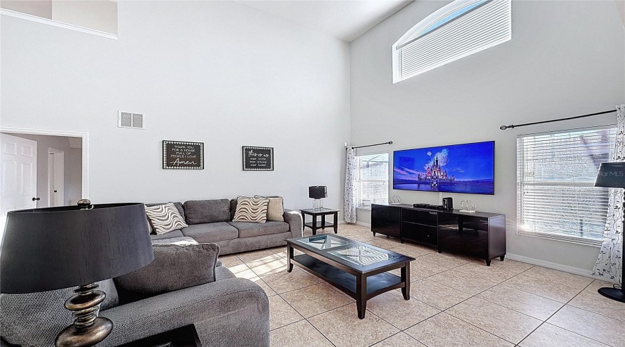 DAVENPORT, Florida 33897, 5 Bedrooms Bedrooms, ,4 BathroomsBathrooms,Residential,For Sale,SEVILLA,0,MFRS5147162