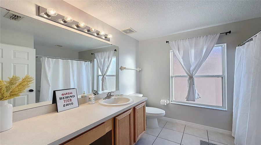 DAVENPORT, Florida 33897, 5 Bedrooms Bedrooms, ,4 BathroomsBathrooms,Residential,For Sale,SEVILLA,0,MFRS5147162