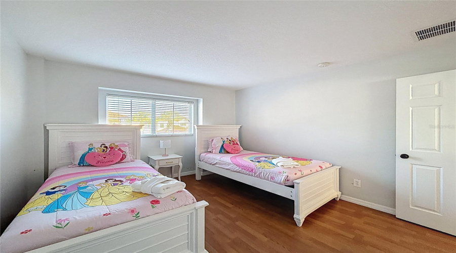 DAVENPORT, Florida 33897, 5 Bedrooms Bedrooms, ,4 BathroomsBathrooms,Residential,For Sale,SEVILLA,0,MFRS5147162