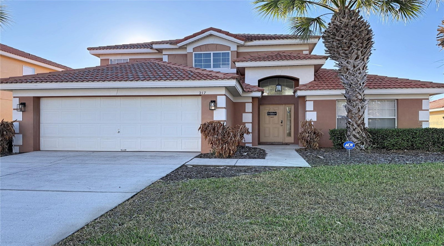 DAVENPORT, Florida 33897, 5 Bedrooms Bedrooms, ,4 BathroomsBathrooms,Residential,For Sale,SEVILLA,0,MFRS5147162