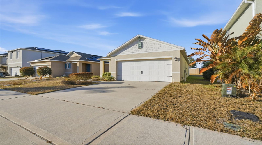 DAVENPORT, Florida 33837, 3 Bedrooms Bedrooms, ,2 BathroomsBathrooms,Residential,For Sale,EAGLEVIEW,0,MFRTB8476450