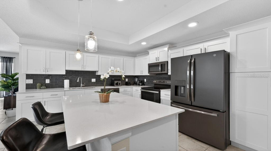 KISSIMMEE, Florida 34746, 3 Bedrooms Bedrooms, ,2 BathroomsBathrooms,Residential,For Sale,PARADOX,0,MFRO6395471